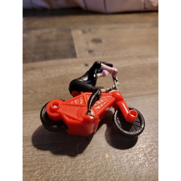 Hotel Transylvania Mavis bike toy figure - Picture 4 of 5